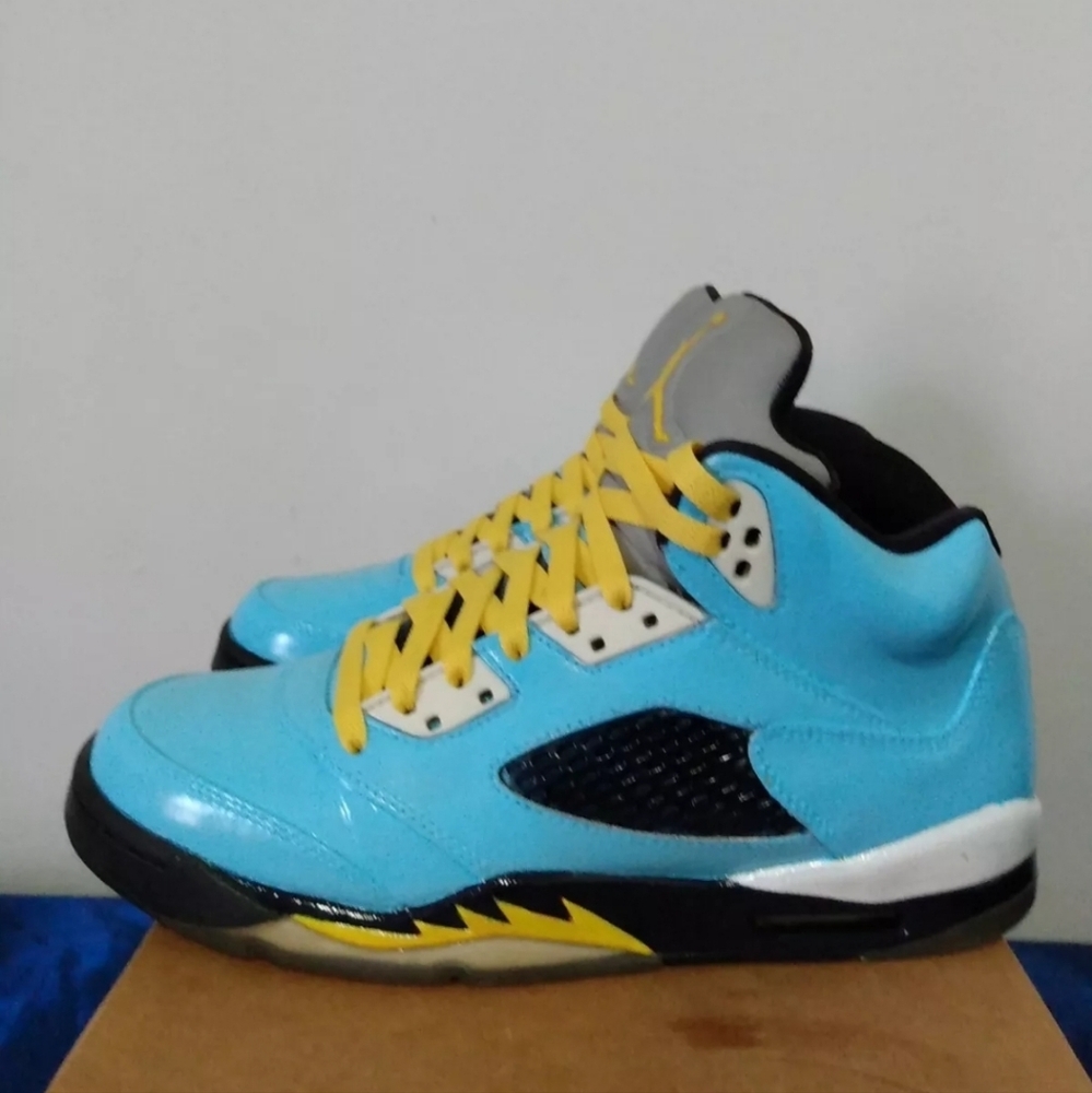 1 OF 1 Air Jordan 5 Retro Memphis Grizzlies Custom Size 7/W8.5 - Picture 3 of 7